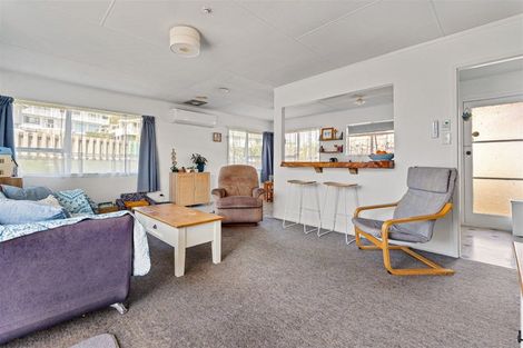 Photo of property in 8 Yorke Road, Haruru, 0204