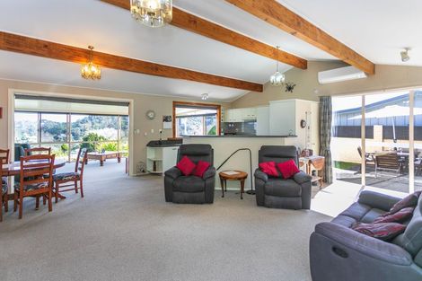 Photo of property in 45 James Street, Coromandel, 3506
