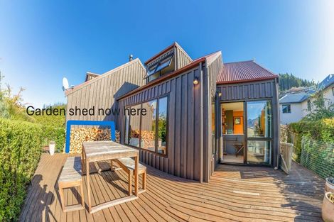 Photo of property in 16 Golden Terrace, Queenstown, 9300