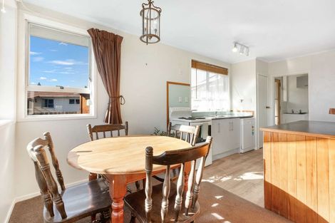 Photo of property in 17 Barnard Road, Fairy Springs, Rotorua, 3015