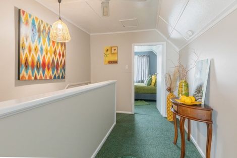 Photo of property in 6 Churchill Street, Waipukurau, 4200