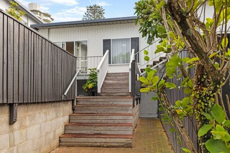 Photo of property in 11/72 Kitchener Road, Milford, Auckland, 0620