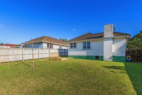 Photo of property in 11 D'urville Street, Cannons Creek, Porirua, 5024