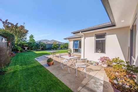 Photo of property in 76 Orotu Drive, Poraiti, Napier, 4112