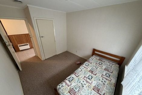 Photo of property in 81 Kenmore Street, Newlands, Wellington, 6037