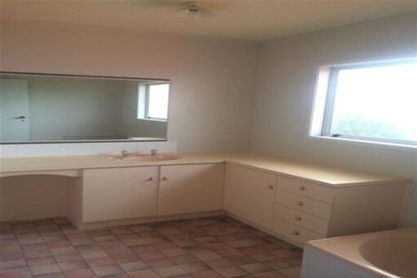 Photo of property in 74 Deacon Road, Riverhead, Kumeu, 0892