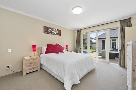 Photo of property in 8 Ravenscourt Place, Huntington, Hamilton, 3210
