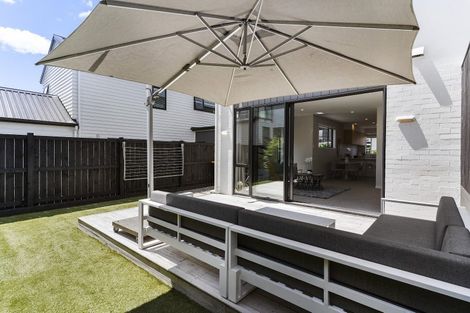 Photo of property in 4b Treloar Crescent, Hobsonville, Auckland, 0616