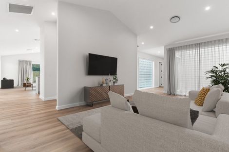 Photo of property in 38 Orchard Road, Greytown, 5712