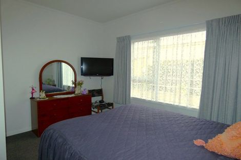 Photo of property in 22 Roebuck Street, Westport, 7825