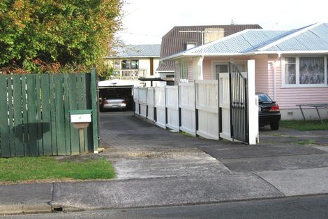 Photo of property in 1/11 Coniston Avenue, Te Atatu South, Auckland, 0610