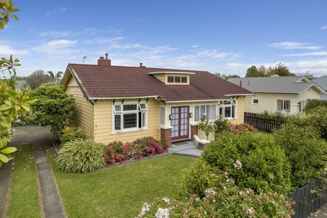 Photo of property in 15 Rainforth Street, Roslyn, Palmerston North, 4414