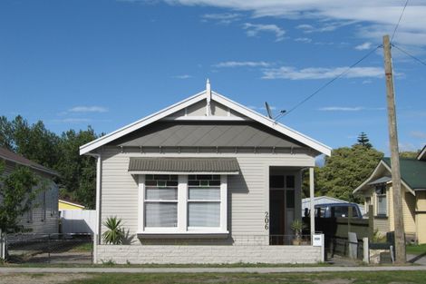 Photo of property in 206 Kahutia Street, Gisborne, 4010