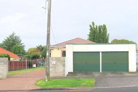 Photo of property in 2a Kamara Road, Glen Eden, Auckland, 0602