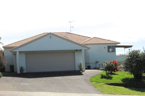 Photo of property in 6 Village Way, Welcome Bay, Tauranga, 3112