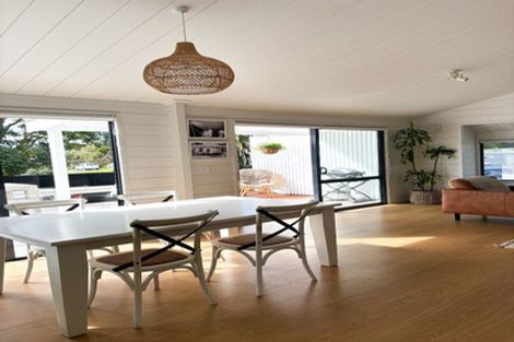 Photo of property in 4 Beach Road, Manly, Whangaparaoa, 0930