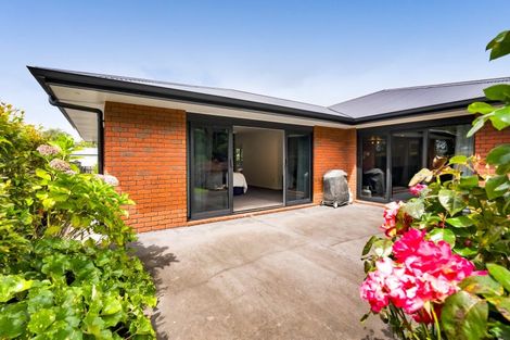 Photo of property in 17a Kauri Street, Inglewood, 4330