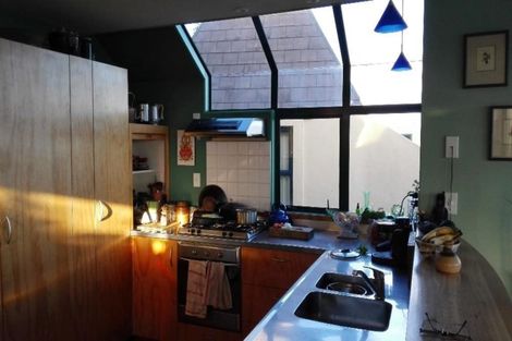 Photo of property in 166 The Esplanade, Houghton Bay, Wellington, 6023