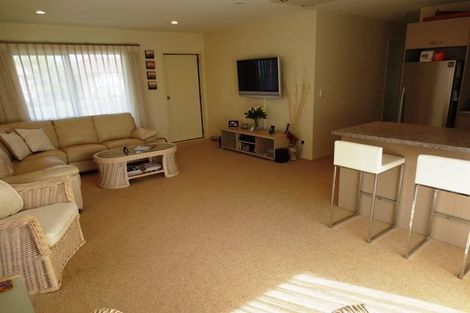 Photo of property in 2 Mayfair Close, Whitianga, 3510