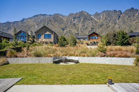 Photo of property in 19 Hackett Road, Jacks Point, Queenstown, 9371