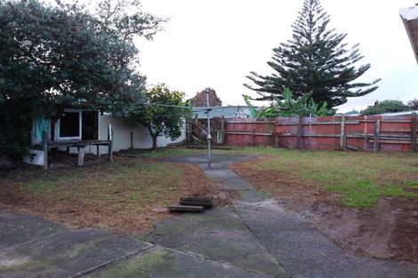Photo of property in 533 Massey Road, Mangere, Auckland, 2022