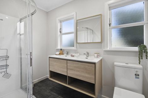 Photo of property in 163 Broderick Road, Johnsonville, Wellington, 6037