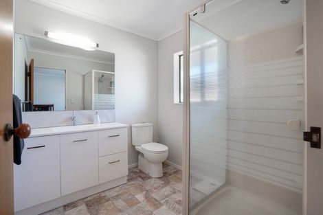 Photo of property in 4 Rothesay Place, Highbury, Palmerston North, 4412