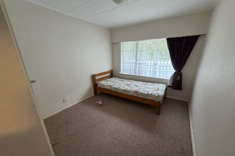 Photo of property in 81 Kenmore Street, Newlands, Wellington, 6037