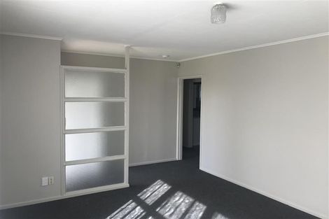 Photo of property in 15 Geoffrey Place, Mangere East, Auckland, 2024