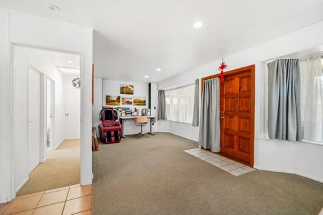 Photo of property in 100a Kawaha Point Road, Kawaha Point, Rotorua, 3010