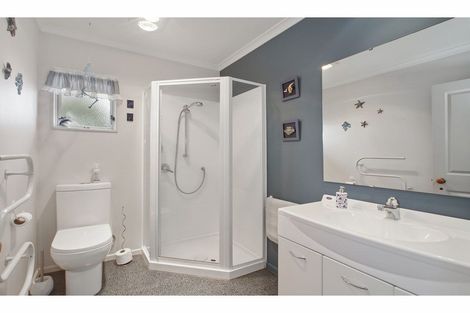 Photo of property in 78 Sunset Road, Unsworth Heights, Auckland, 0632