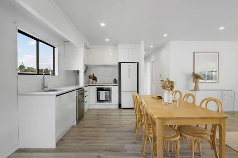 Photo of property in 2/69 Simon Ellice Drive, Bayview, Auckland, 0629