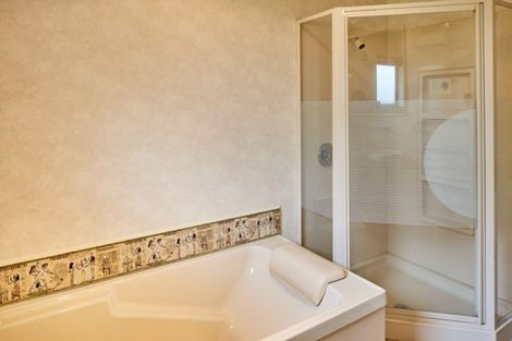 Photo of property in 14 Musket Lane, Whitby, Porirua, 5024