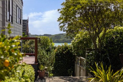 Photo of property in 9 Kinnel Grove, Papakowhai, Porirua, 5024