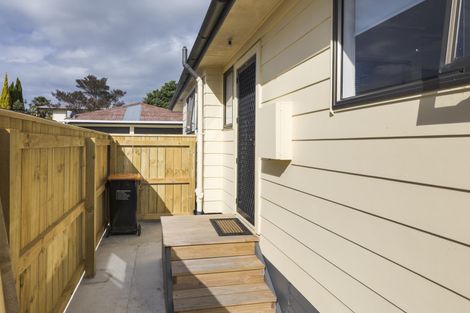 Photo of property in 12 Escort Grove, Awapuni, Palmerston North, 4412