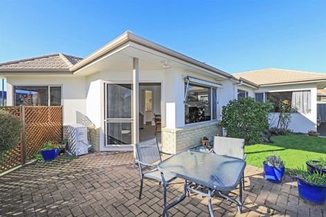 Photo of property in 6 Flemington Place, Taradale, Napier, 4112