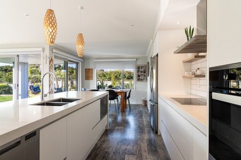 Photo of property in 56 Parapara Beach Road, Parapara, Takaka, 7182