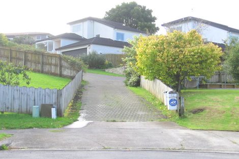 Photo of property in 2/17 Kells Place, Botany Downs, Auckland, 2010