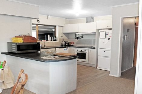 Photo of property in 76 Cook Street, Foxton, 4814