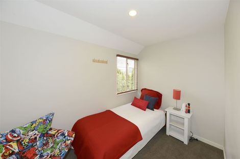 Photo of property in 30 Oakford Close, Riccarton, Christchurch, 8011