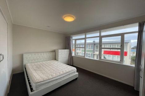 Photo of property in 10/55u Apu Crescent, Lyall Bay, Wellington, 6022
