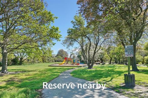 Photo of property in 23 Talltree Avenue, Avonhead, Christchurch, 8042