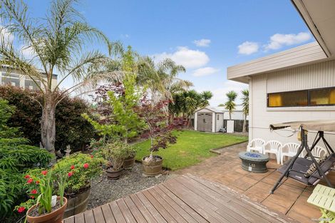 Photo of property in 74 Priestley Drive, Bucklands Beach, Auckland, 2014