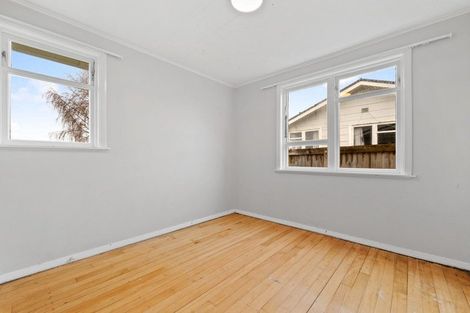 Photo of property in 30 Paddington Street, Northcote, Christchurch, 8052