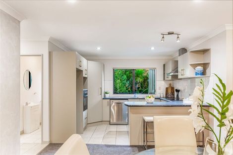 Photo of property in 65 Helleur Road, Massey, Auckland, 0614