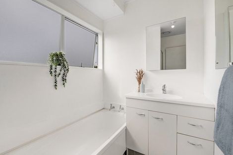 Photo of property in 129 Awaroa Road, Helensville, 0800