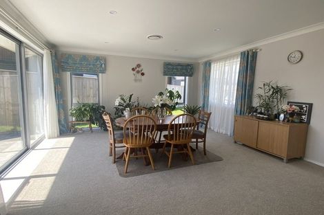 Photo of property in 59 Queen Charlotte Drive, Aotea, Porirua, 5024