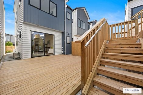 Photo of property in 37a Crestview Rise, Papakura, 2110