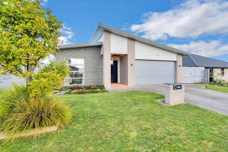 Photo of property in 56 Capriana Drive, Karaka, Papakura, 2113