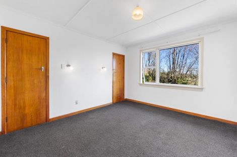 Photo of property in 114a Pioneer Road, Moturoa, New Plymouth, 4310
